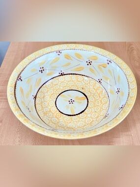 temptations bakeware  presentable ovenware old world yellow Tara serving bowl